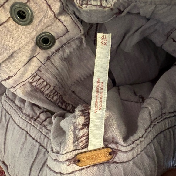 Free People Lavender Buttoned Pants - Picture 3 of 3